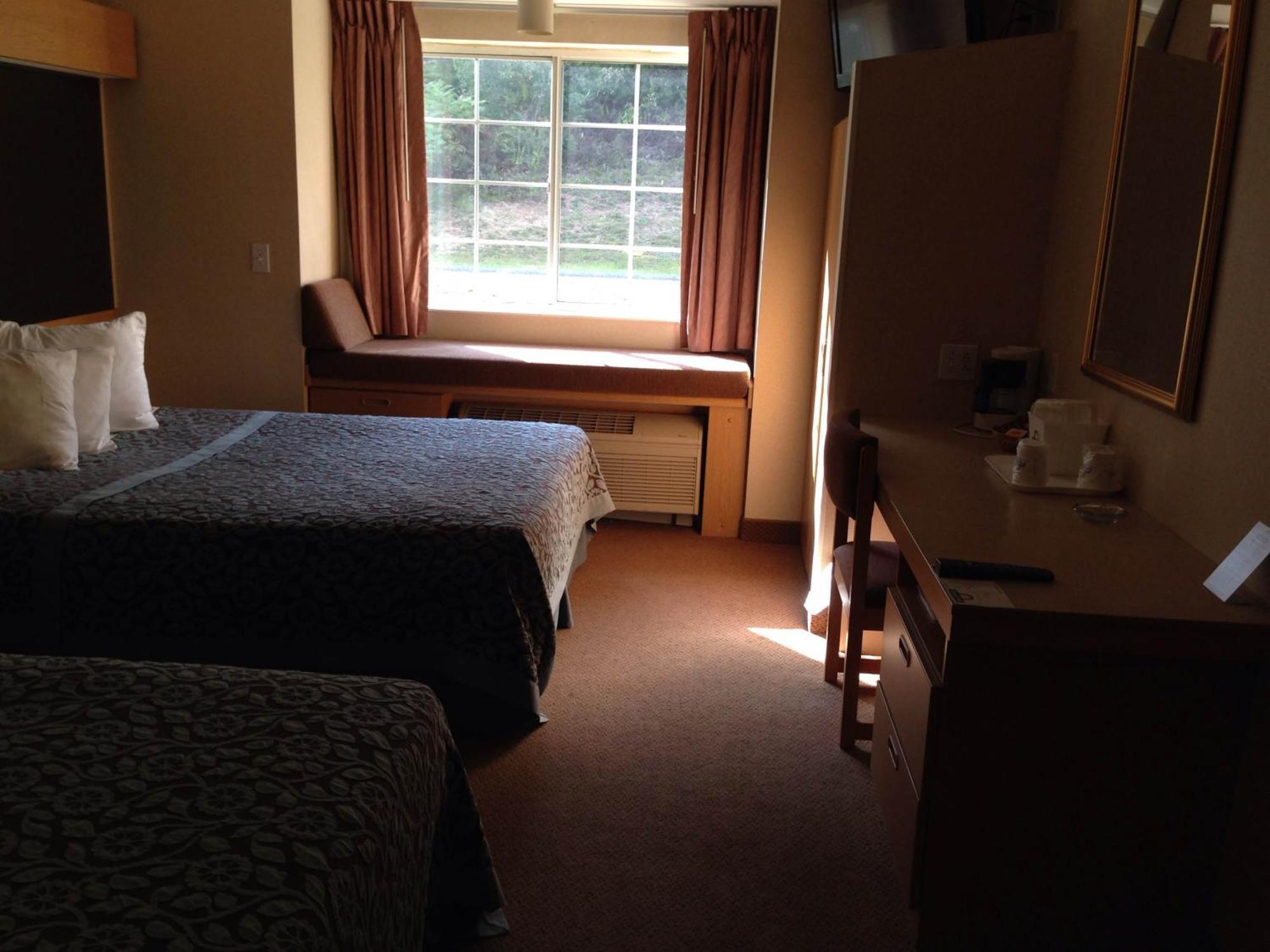 Days Inn By Wyndham Sturbridge Room photo